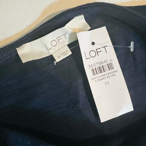 Ann Taylor Loft Harbor Gold Button Detail Top Size M Medium NWT Navy - Picture 5 of 9